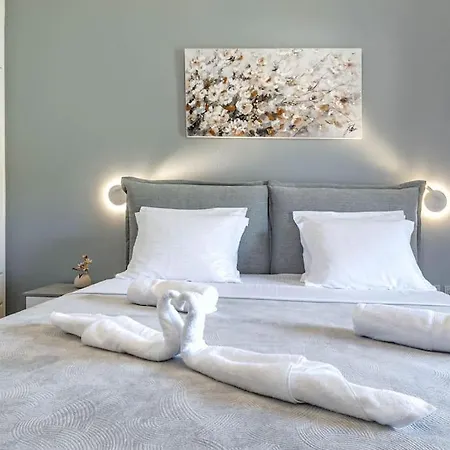 House Corfu * Línia