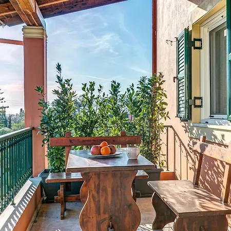 House Corfu Apartman Línia